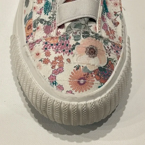 NWOT BLOWFISH MALIBU 💯 COTTON w ELASTIC STRETCH ON VAMP FOR EASY ON SNEAKERS 8M - Picture 5 of 10